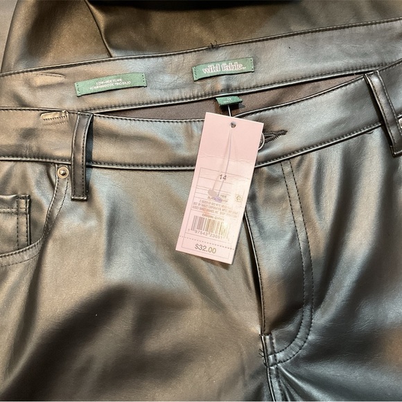 NWT BLACK FAUX LEATHER PANTS BY WILD FABLE GREAT GIFT - Picture 3 of 3